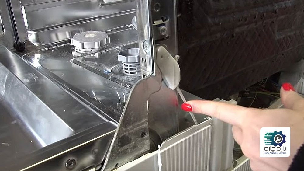 سیستم کابل فنری و قرقره تحت کشش در لولای درب ماشین ظرفشویی بوش