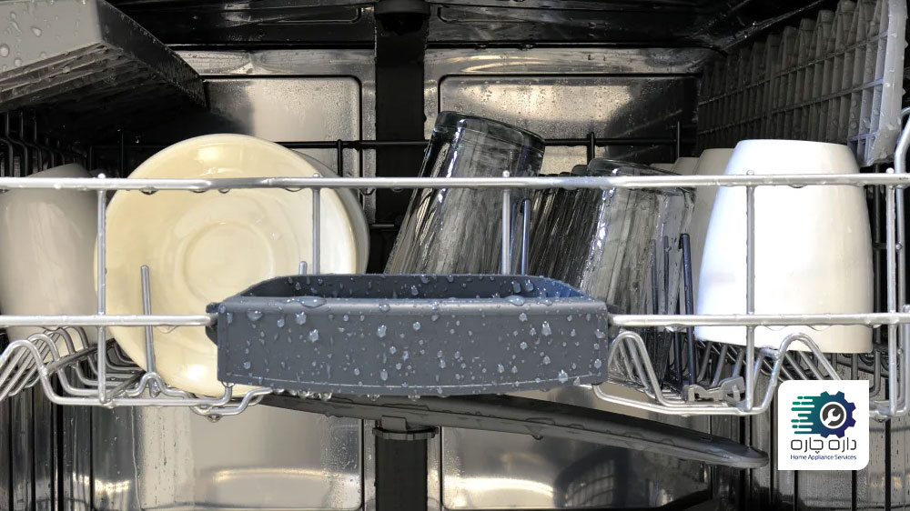ظروف در ماشین ظرفشویی هیتاچی خیس مانده اند