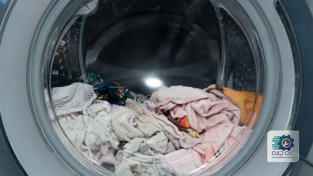 آب درون ماشین لباسشویی تخلیه نشده است