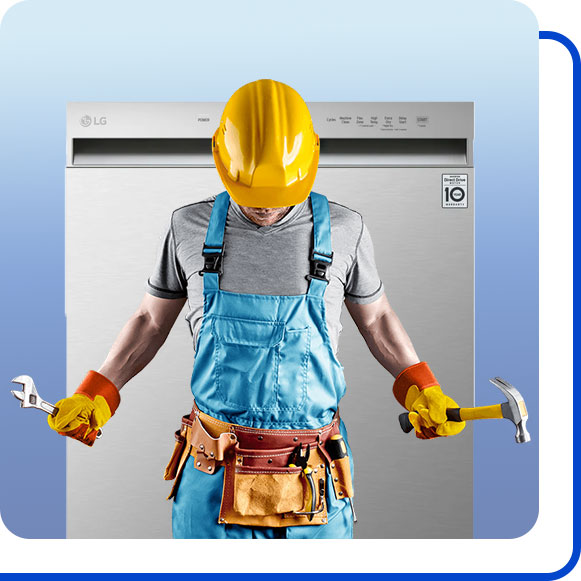 repairing-lg-dishwasher-machine تعمیرکار در کنار ماشین ظرفشویی ال جی ایستاده است