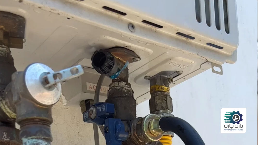 اتصالات آبگرمکن فرسوده شده اند